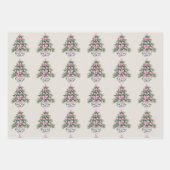 Preppy Pink and Green Chinoiserie Christmas Tree ラッピングペーパーシート (正面)