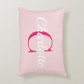 Preppy Pink Monogram Name Dorm Room Pillow アクセントクッション (正面(垂直))