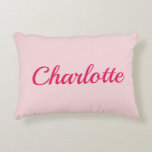 Preppy Pink Personalized Name Dorm Room Pillow アクセントクッション<br><div class="desc">Preppy Pink Personalized Name Dorm Room Pillow – Custom College Dorm Decor Create a stylish and personalized dorm space with this Preppy Pink personalized name pillow, designed to add a soft feminine touch to any college dorm room or bedroom. Featuring a clean blush pink background with a bold script name...</div>