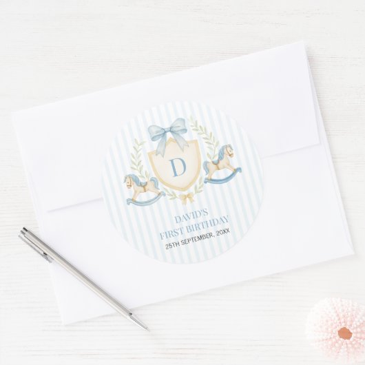 Preppy Rocking Horse Boy First Birthday ラウンドシール (封筒)