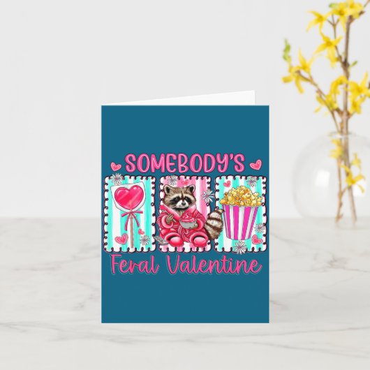 Preppy Somebody's Feral Valentine Raccoon Valentin カード (黄色い花)