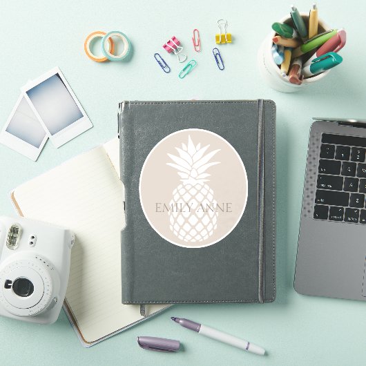 Preppy White Pineapple on Beige Personalized シール (iPadカバー)