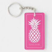 Preppy White Pineapple on Pink キーホルダー (正面)