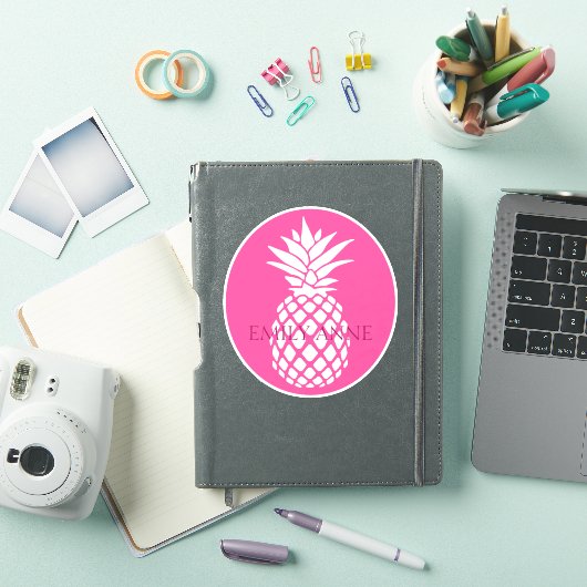 Preppy White Pineapple on Pink Personalized シール (iPadカバー)