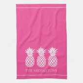 Preppy White Pineapples on Pink キッチンタオル (縦)