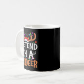 Pretend I'm A Reindeer Lazy Mens Womens Christmas コーヒーマグカップ (正面左)