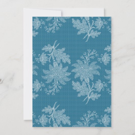 Pretty Blue White Floral Faux Lace Wedding 招待状 (裏面)