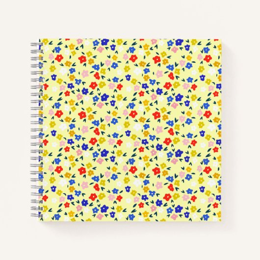 Pretty Dainty Cute Floral on Pastel Yellow ノートブック (正面)