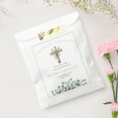 Pretty Eucalyptus Wooden Cross Funeral Seed Packet フェイバーバッグ (封をした状態)