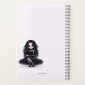 Pretty in Black Gothic Doll Journal Dark Aesthetic ノートブック (裏面)