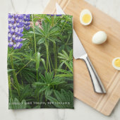 Pretty Lupins @ Lake Tekapo New Zealand キッチンタオル (四つ折り)