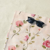 Pretty Pink Cream Roses Floral ビーチタオル (インサイチュ)