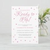 Pretty Pink Love Hearts Ready to Pop ベビーシャワー 招待状 (スタンド正面)