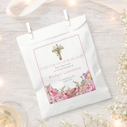 Pretty Pink Peonies Funeral Seed Packet フェイバーバッグ (クリップ留めされた状態)