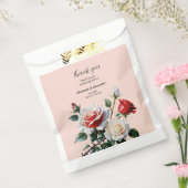 Pretty pink white red roses floral wedding フェイバーバッグ (封をした状態)