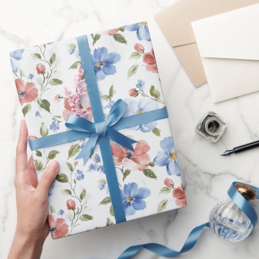 Pretty Red Blue Flowers Birthday ラッピングペーパー (ギフト)