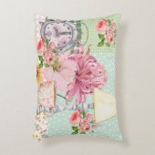 Pretty watercolor illustrations like flowers Pink アクセントクッション (正面(垂直))