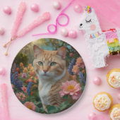Pretty white orange cat in floral garden ペーパープレート (パーティー)