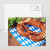 Pretzel with bavarian napkin. Oktoberfest ポストカード (正面/裏面)