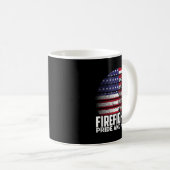 Pride And Honor Fireman Gift Proud Firefighter Quo コーヒーマグカップ (正面右)