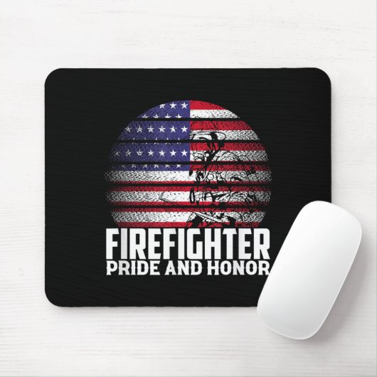 Pride And Honor Fireman Gift Proud Firefighter Quo マウスパッド (マウス)