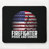 Pride And Honor Fireman Gift Proud Firefighter Quo マウスパッド (正面)