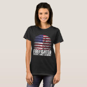 Pride And Honor Fireman Gift Proud Firefighter Quo Tシャツ (正面フル)