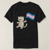 Pride Cat Holding Transgender Flag  Tシャツ (デザイン正面)