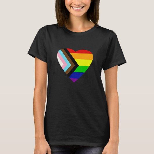 Pride Progress Rainbow Flag LGBT + Trans und Queer Tシャツ (正面)