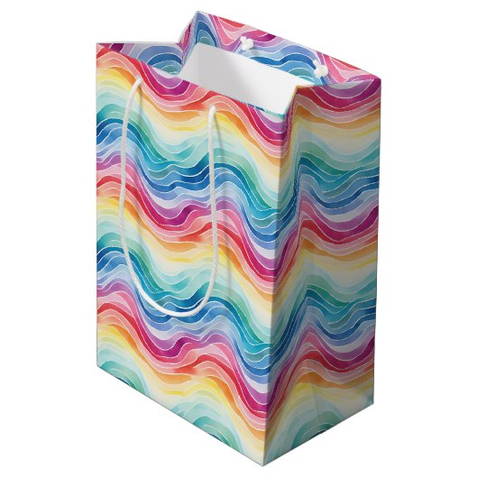 Pride Wavy Rainbow Stripes Pattern Wine, Small, ミディアムペーパーバッグ (裏面アングル)