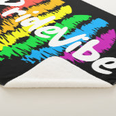 PrideVibe: 虹色のハートに包まれて シェルパブランケット (3/4)
