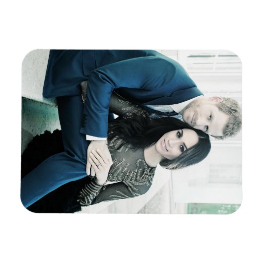Prince Harry engagement portrait stylized マグネット (横)
