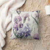 Princess Iris Throw Pillow クッション (ブランケット)