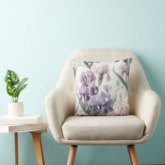 Princess Iris Throw Pillow クッション (椅子)