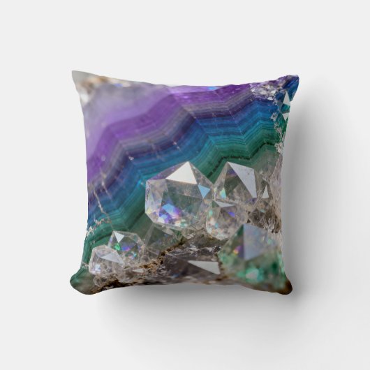 Prismatic Quartz Fusion Vibrant Crystal Design クッション (正面)