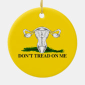 Pro-Choice子宮フラグを踏まない セラミックオーナメント (裏面)