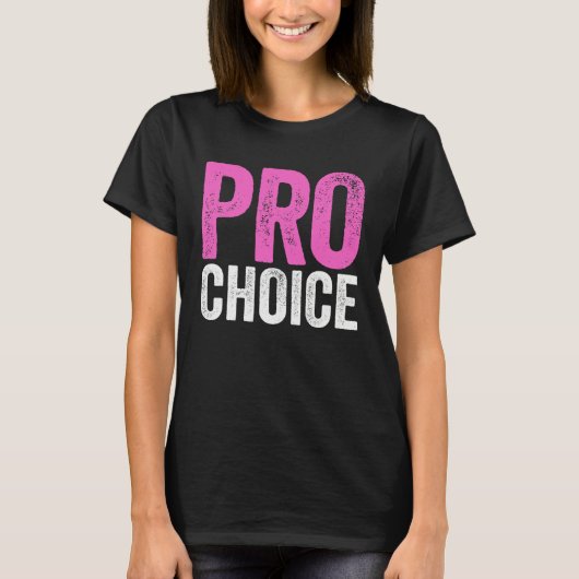 Pro Choice Pro Roe Pink Mind Your Own Uterus Tシャツ (正面)