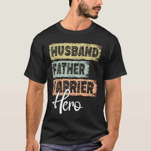 Profession dad hero father Farrier Tシャツ (正面)