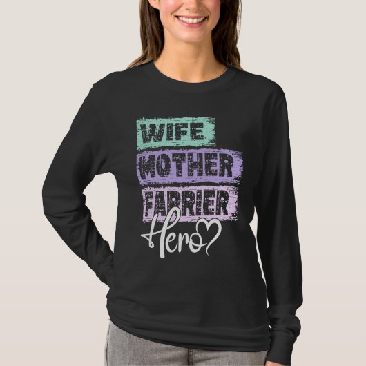 Profession mom hero mother Farrier Tシャツ (正面)