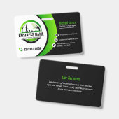 Professional Black Green Lawn Care Service バッジ (正面＆裏面)