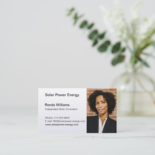 Professional Headshot - Pearl White Background 名刺 (スタンド正面)