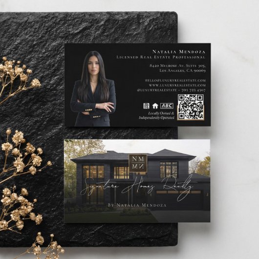 Professional Luxury Black Real Estate Agent Photo  名刺