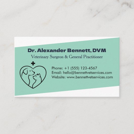 Professional Minimalist Veterinary Busines Card 名刺 (正面)