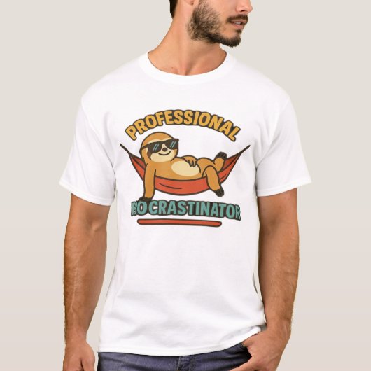 Professional Procrastinator Sloth Retro T-Shirt Cl Tシャツ (正面)