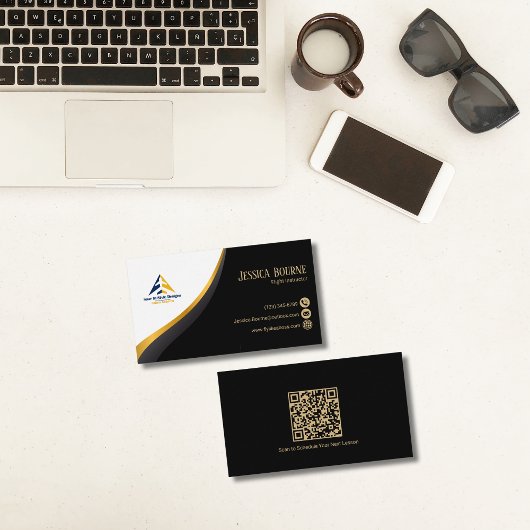 Professional QR Code Elegant Black Gold Pilot 名刺