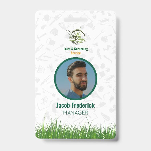 Professional White and Green Lawn Care バッジ (Front)