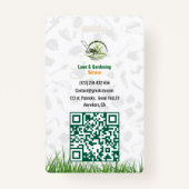 Professional White and Green Lawn Care バッジ (裏面)
