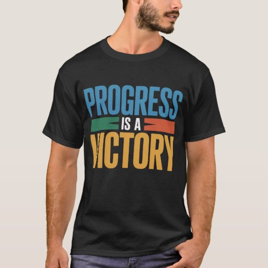 Progress Is a Victory men's Basic T-Shirt Tシャツ (正面)