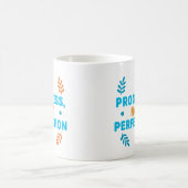 Progress, Not Perfection – Motivational Mug コーヒーマグカップ (中央)