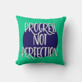 Progress Not Perfection Recovery Slogan クッション (正面)